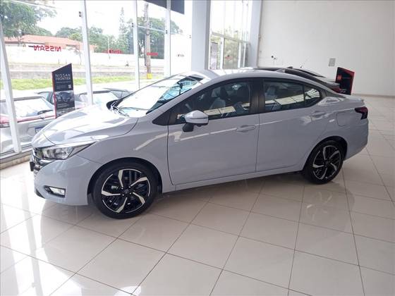 NISSAN VERSA 1.6 16V FLEX EXCLUSIVE XTRONIC